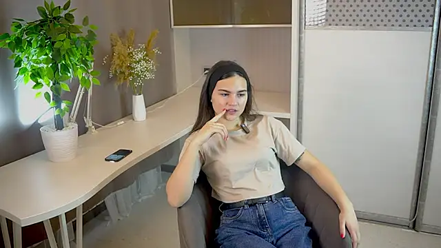 Snapshot of AngeloHerod chatting on November 27, 2025, 4:13 am AngeloHerod online show from November 27, 2025, 4:13 am