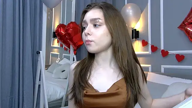 Snapshot of NatalieCroft chatting on February 16, 2026, 7:18 am NatalieCroft online show from February 16, 2026, 7:18 am