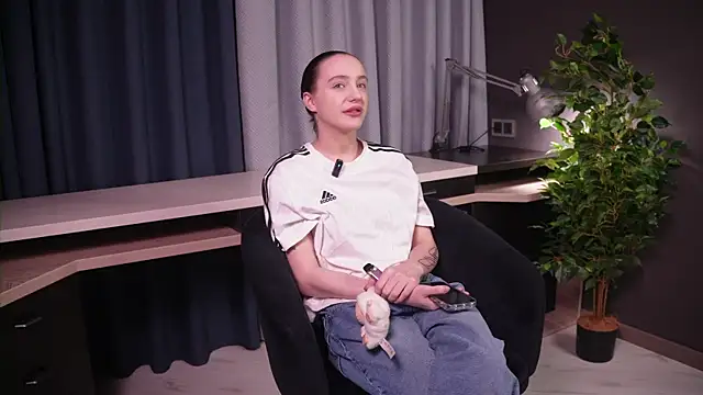 JesseGudgel online show from November 27, 2025, 11:21 am