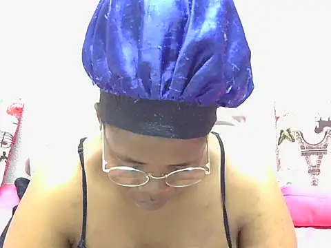 KittyPussyZA online show from December 14, 2025, 6:57 pm