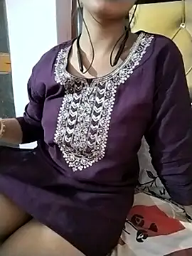 RASHMI SHARMA9 online show from April 9, 2026, 6:36 pm