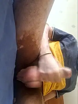 Snapshot of Frache12 chatting on March 3, 2026, 11:39 am Frache12 online show from March 3, 2026, 11:39 am