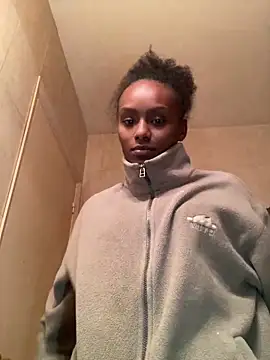    Hannah    online show from December 5, 2025, 2:00 am