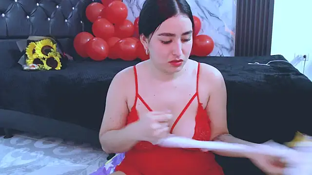 NoaLeon21 online show from February 14, 2026, 5:02 pm