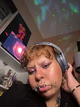poisonvuitton online show from May 25, 2026, 4:56 am