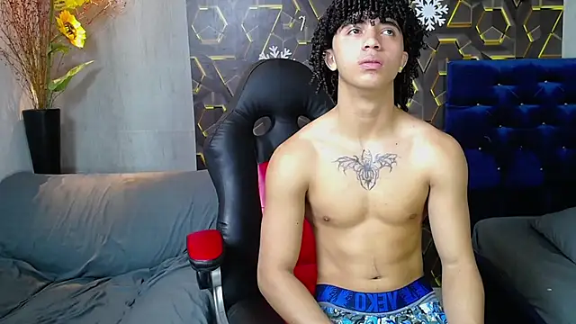 kim curlyy online show from January 7, 2026, 2:33 pm