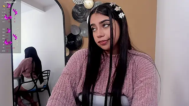 Snapshot of luna_cute__ chatting on June 18, 2026, 9:53 pm luna cute online show from June 18, 2026, 9:53 pm