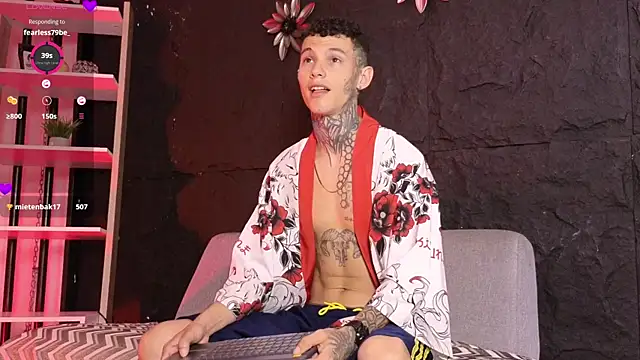 Paulo 527 online show from December 22, 2025, 8:53 pm