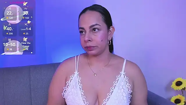 jimena chic1 online show from February 11, 2026, 10:20 pm