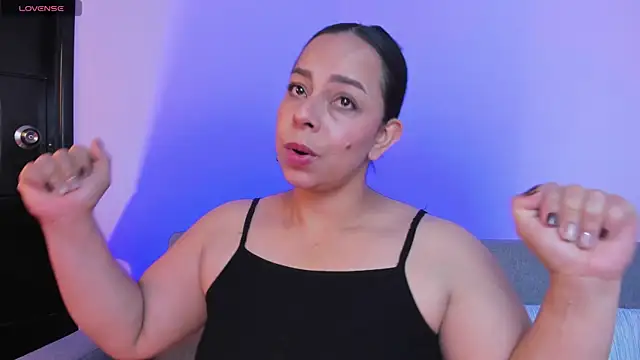Snapshot of jimena_chic1 chatting on June 26, 2026, 8:25 pm jimena chic1 online show from June 26, 2026, 8:25 pm