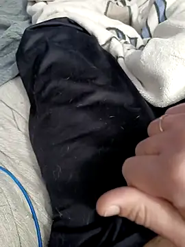 calentito a online show from November 26, 2025, 4:29 pm