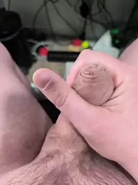 bibou xxx35 online show from April 15, 2026, 11:27 pm