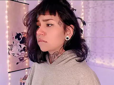 justmartina  online show from February 24, 2026, 12:17 pm