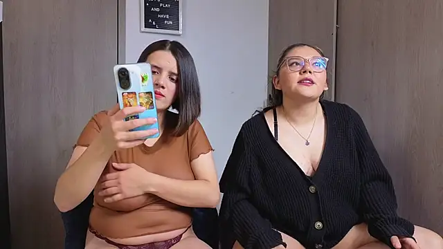 ArianaBlak  online show from April 8, 2026, 12:01 am