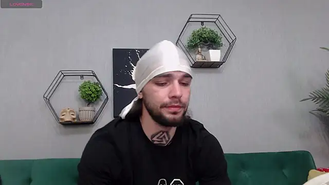 KaneHunter online show from April 14, 2026, 3:50 pm