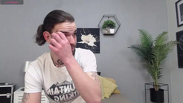 KaneHunter online show from March 27, 2026, 7:37 pm