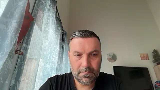 Snapshot of coolsmith81 chatting on June 5, 2026, 7:25 am coolsmith81 online show from June 5, 2026, 7:25 am