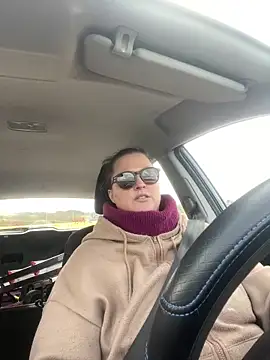 bea french curvy online show from February 12, 2026, 1:00 pm