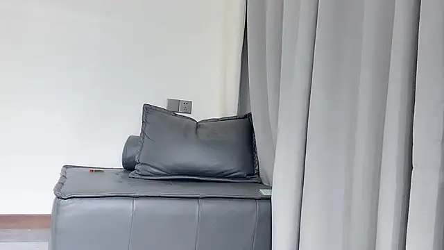 wanou33669 online show from December 5, 2025, 12:37 pm