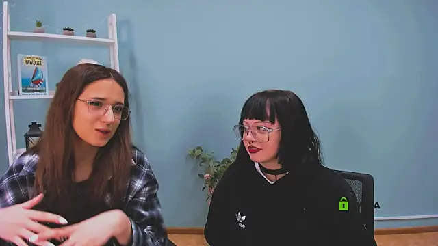 mira cool  online show from November 27, 2025, 9:43 am