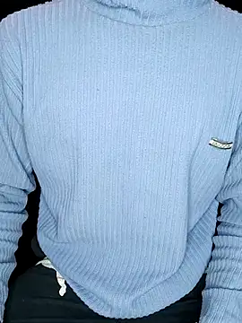 kisses-onmy-body online show from December 2, 2025, 12:07 pm