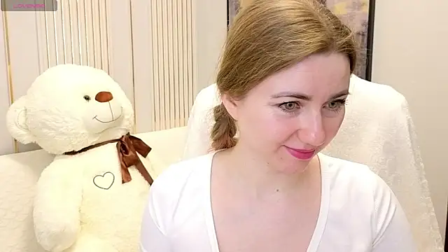 SofiAngela online show from April 18, 2026, 1:08 am