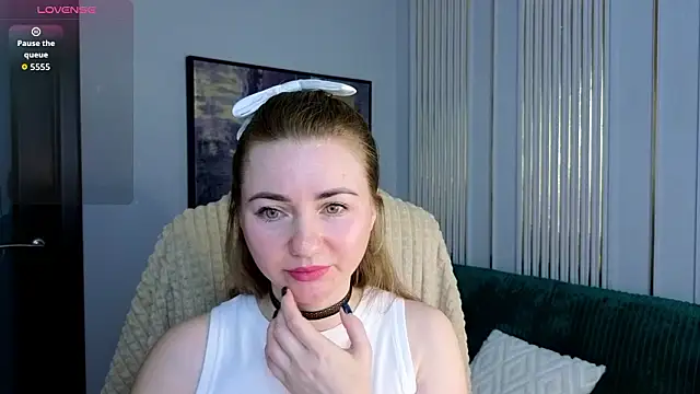 Snapshot of SofiAngela chatting on February 8, 2026, 1:03 am SofiAngela online show from February 8, 2026, 1:03 am