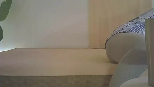 Snapshot of kyono-iyashi chatting on April 25, 2026, 2:47 pm kyono-iyashi online show from April 25, 2026, 2:47 pm