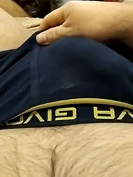 erdestruttor18 online show from January 7, 2026, 10:42 am