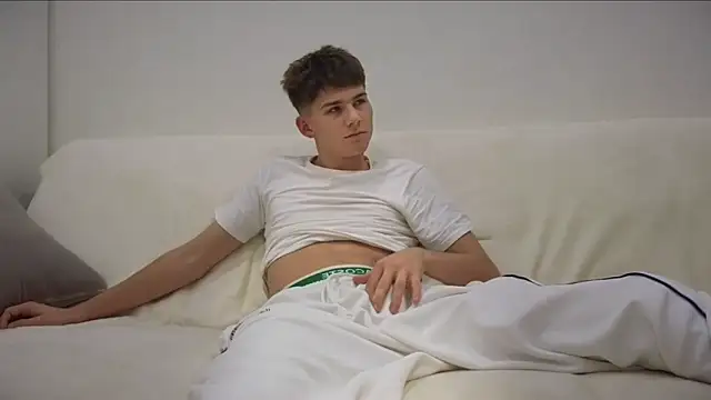 reeves bae online show from November 27, 2025, 1:28 am