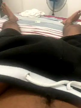 Milfhunter8008 online show from November 26, 2025, 7:36 pm