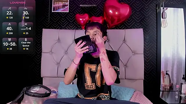 Snapshot of Prince_Apolo chatting on February 11, 2026, 8:31 pm Prince Apolo online show from February 11, 2026, 8:31 pm