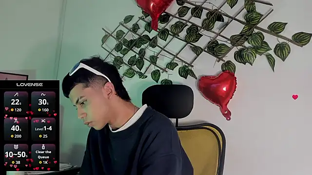 Snapshot of Prince_Apolo chatting on February 13, 2026, 8:42 pm Prince Apolo online show from February 13, 2026, 8:42 pm