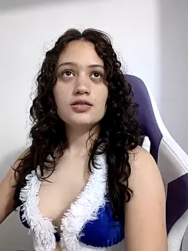 Alana 444 online show from December 19, 2025, 4:05 am