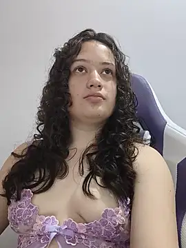 Alana 444 online show from May 26, 2026, 3:48 am