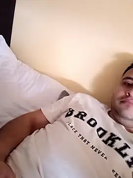 Snapshot of nene_Mr chatting on January 9, 2026, 9:49 am nene Mr online show from January 9, 2026, 9:49 am