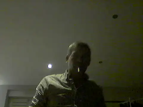 lorisaux online show from December 1, 2025, 9:37 pm