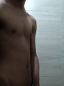 Manu2468m online show from November 28, 2025, 11:10 am