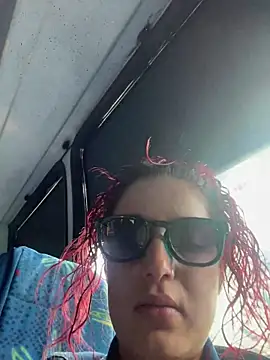 Ari Bakker online show from December 1, 2025, 7:04 pm