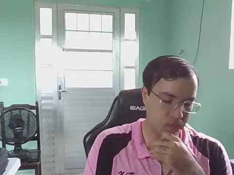 Silvakkfitk online show from December 17, 2025, 3:28 pm