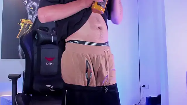 m0ntana777 online show from November 29, 2025, 9:26 pm