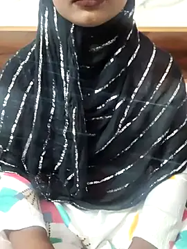 Zoyaa-Zubair online show from December 2, 2025, 11:12 am