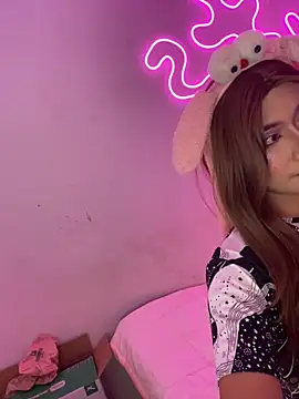 asiantwink0000 online show from April 15, 2026, 3:27 pm