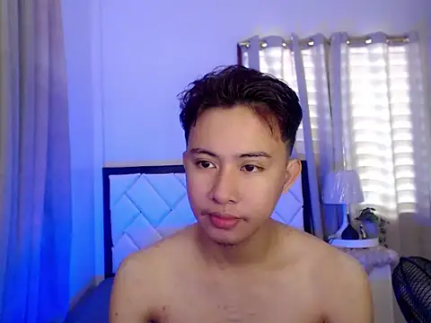 asiantwink0000 online show from February 25, 2026, 4:34 am