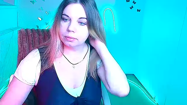 Snapshot of Amanda_Swannn chatting on February 24, 2026, 6:36 am Amanda Swannn online show from February 24, 2026, 6:36 am