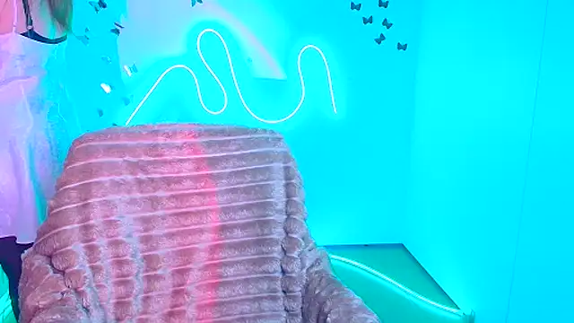 Amanda Swannn online show from March 12, 2026, 6:50 am