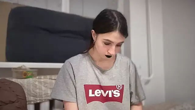 Aphr0ditee online show from March 6, 2026, 6:03 pm