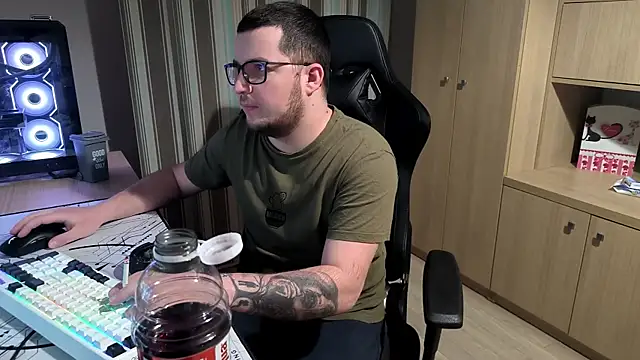 kevinnlovelly online show from January 16, 2026, 8:02 pm