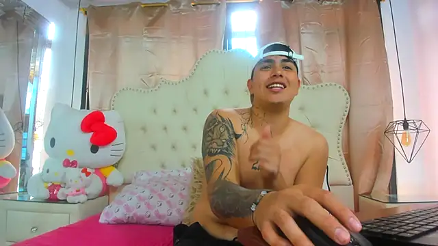 Snapshot of TomasANDalejo chatting on November 28, 2025, 1:44 pm TomasANDalejo online show from November 28, 2025, 1:44 pm