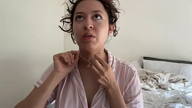 Snapshot of Alicatcua_ chatting on June 28, 2026, 5:19 pm Alicatcua online show from June 28, 2026, 5:19 pm